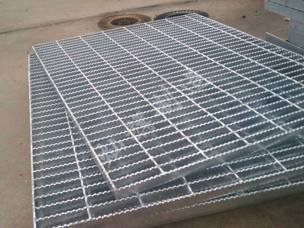 新疆防滑鋼格板圖片2