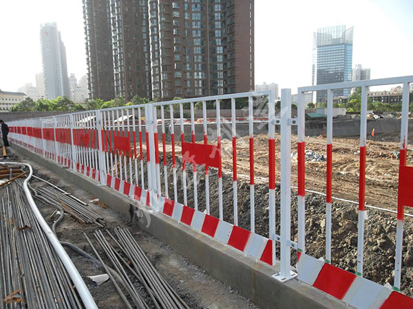 陜西基坑護欄網(wǎng)圖片4